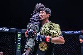 记者：苏亚雷斯准备回归祖国，重返乌拉圭民族俱乐部