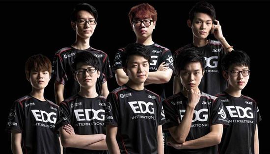 球场上的激 球场上的激